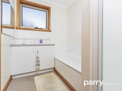 3/35-37 Parklands Prd, Newnham