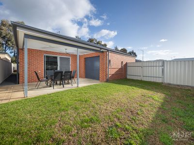 2 GEORGINA STREET, Wodonga