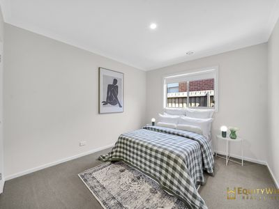 1 Generation Crescent, Mambourin