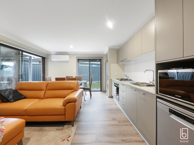 2 / 2 Natures Way, Cessnock