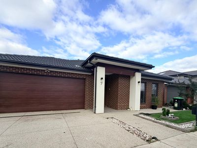 7 Canal Way, Craigieburn