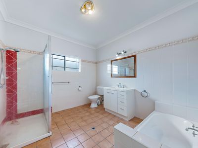 8 Stormvogel Drive, Mandalay