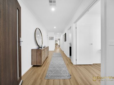 5 Palette Street, Mambourin