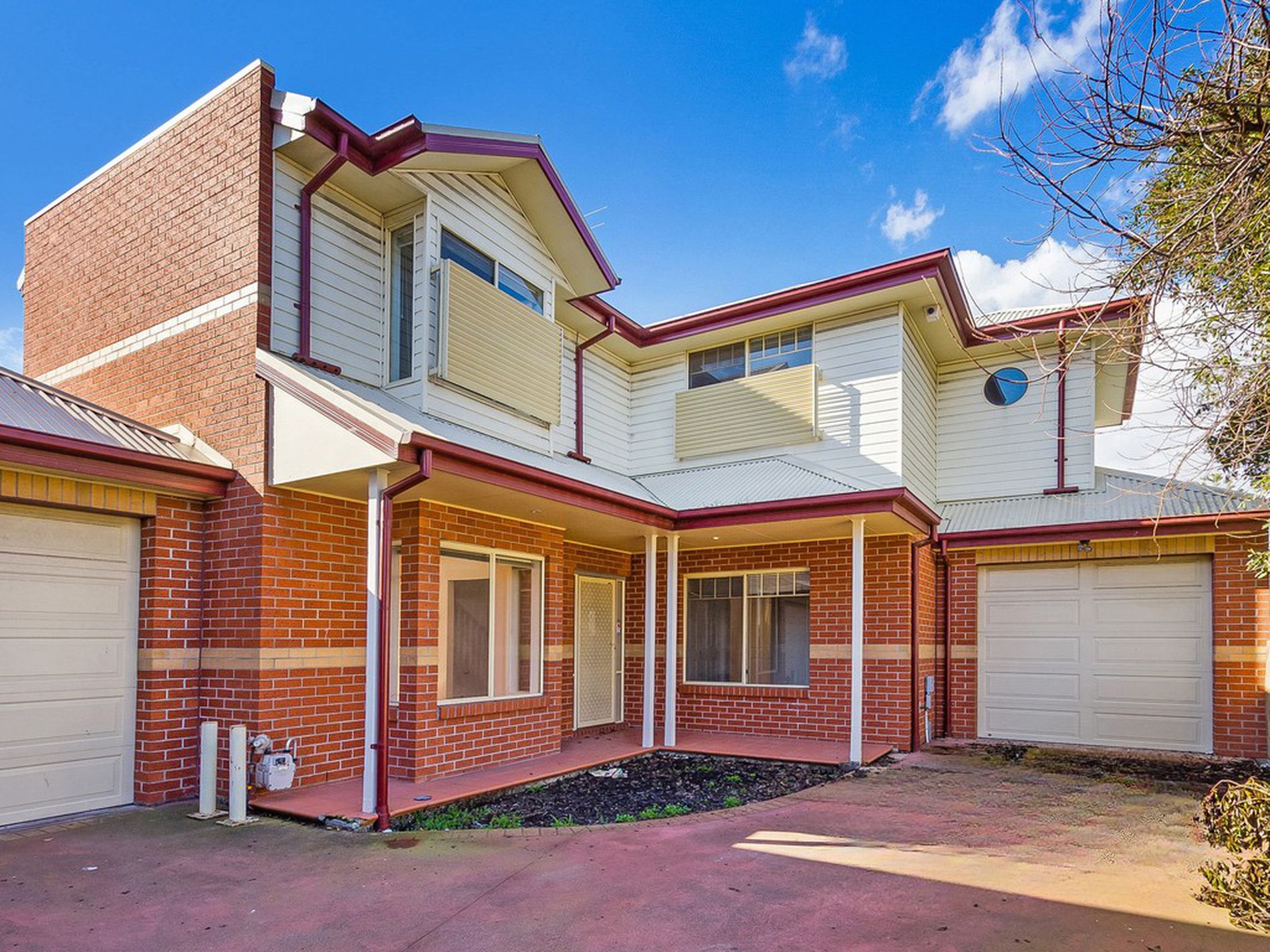 2 / 3 Dempster Street, West Footscray