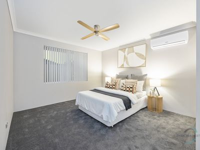 5 Scarlet Close, Tapping