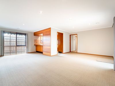 5 Kent Court, Werribee
