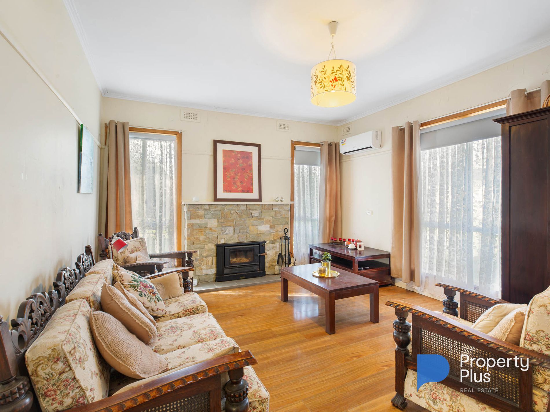 4 Mary Street, Charlton