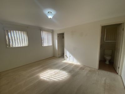 21a St Helens Close, West Hoxton