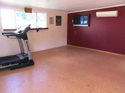 140 Emu street, Longreach