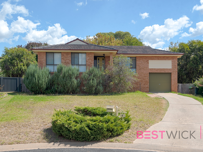 9 Parson Close, West Bathurst