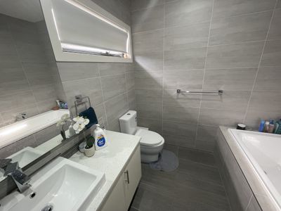 2 / 37 Watt Avenue, Oak Park