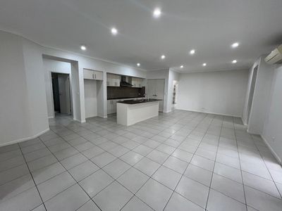 28 Geoghegan Cct , Oran Park