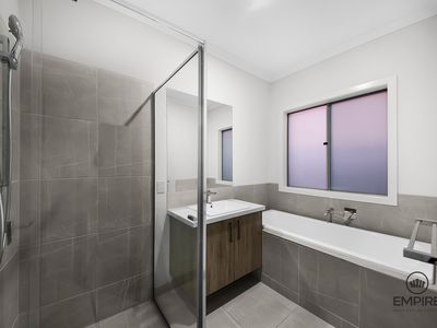 50 Parkrise Boulevard, Clyde North