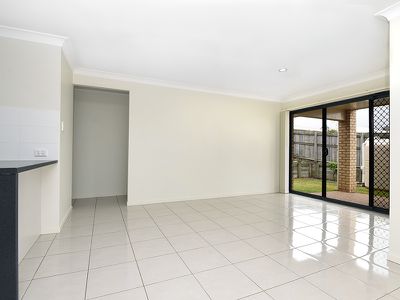 1 / 9 Sandalwood Drive, Glenvale