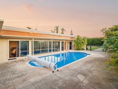 19 Lombadina Parade, Secret Harbour