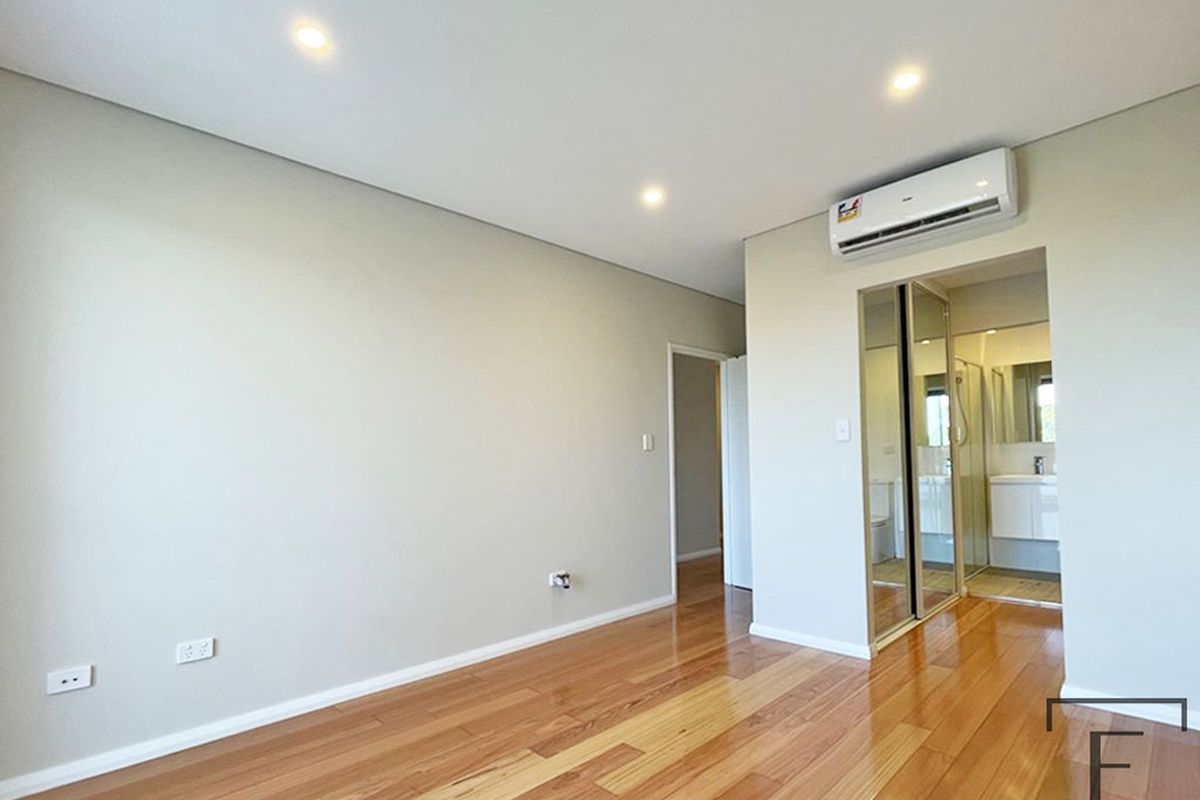 36 / 50 Loftus Crescent, Homebush