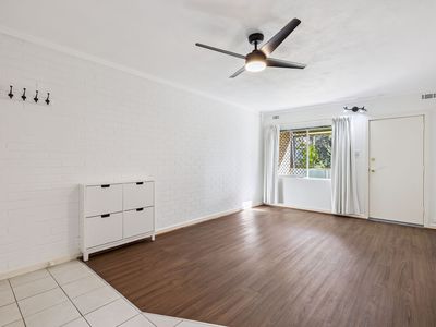 3 / 4 Villiers Street, Yokine