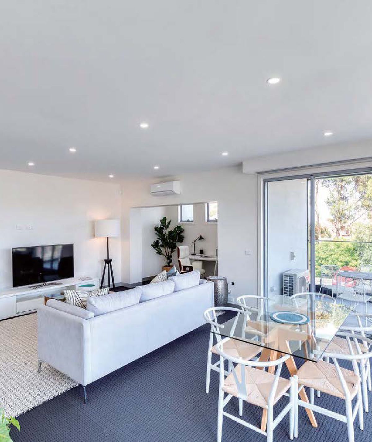 Stylish Townhouse close to all amenities.