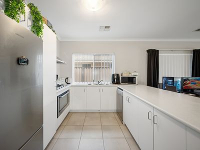 26 Calvera Gardens, Piara Waters