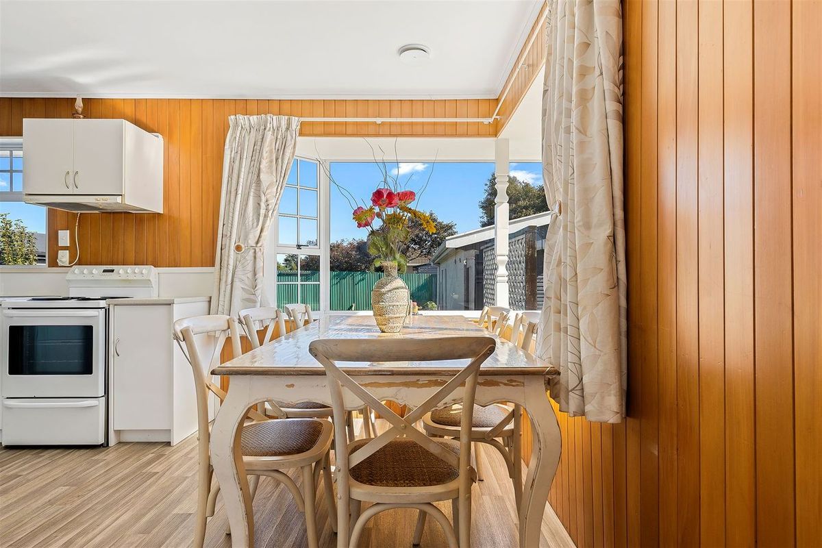 8 Dunstan Crescent, Hornby