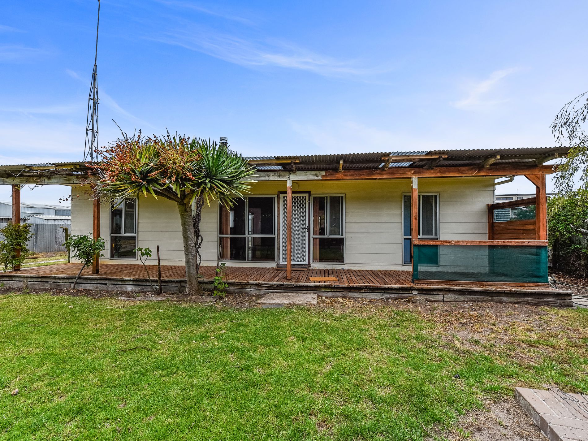 7 GEORGE STREET, Southend