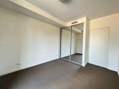 A1214 / 11 Charles Street, Canterbury