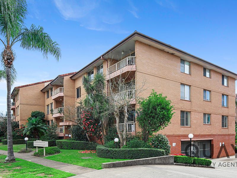 11 / 12 Frank Oliveri Drive, Chipping Norton