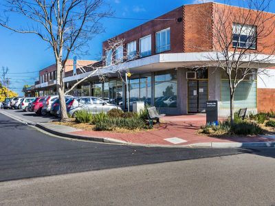11 Rosella Street, Doncaster East
