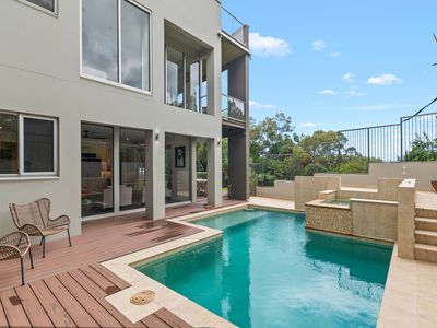 1 Stirling Drive, Castle Hill