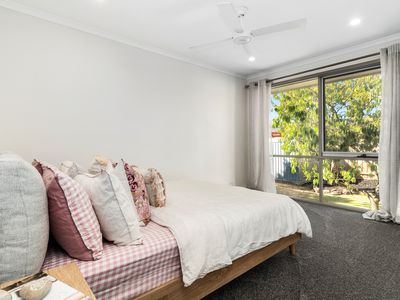 10 Wyldwood Close, Somerville