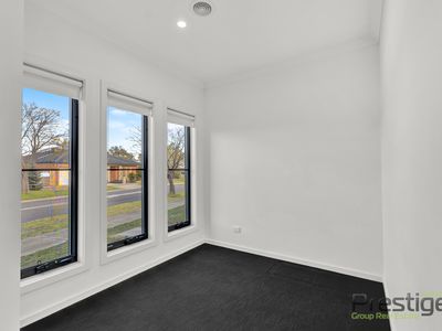 1 / 8 Mountview Drive, Diggers Rest