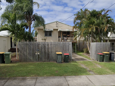 2 / 34 Livermore St, Redcliffe