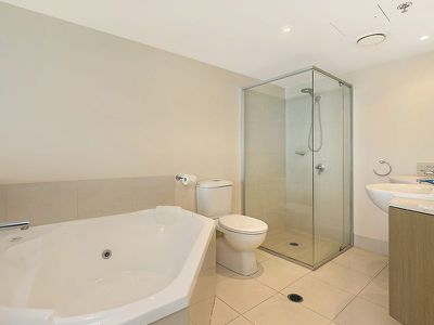 702 / 19 First Avenue, Mooloolaba