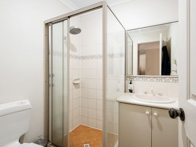 6 / 10 Great Eastern Highway, Somerville