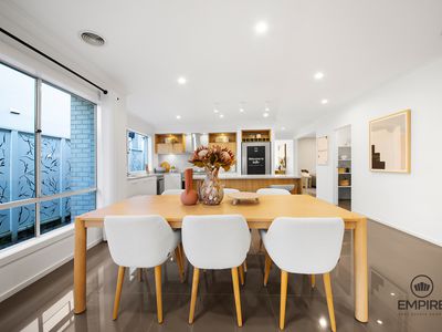 49 Centenary Boulevard, Officer South