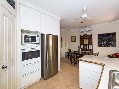 2 / 4 Townshend Avenue, Balcatta