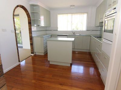 13 Stephen Street, Forster