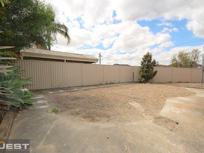 11 Kathleen Parade, Picnic Point