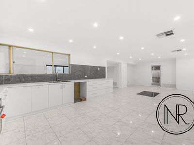 1 Horton Crescent, Marangaroo