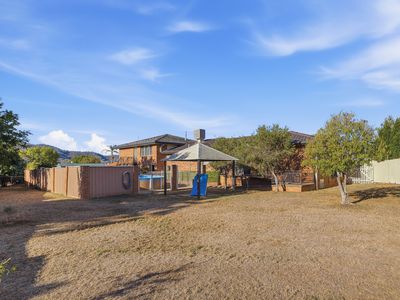 11 Mcdonald Crescent, Tamworth