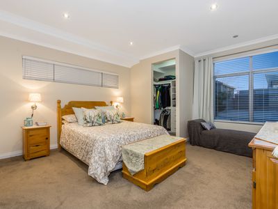 5 Emperor Way, Yanchep