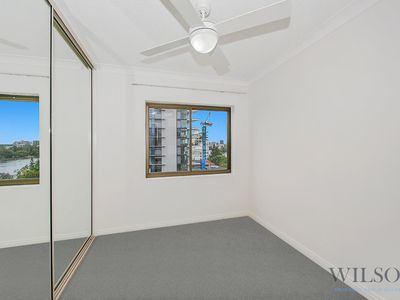 20 / 245 Main St, Kangaroo Point