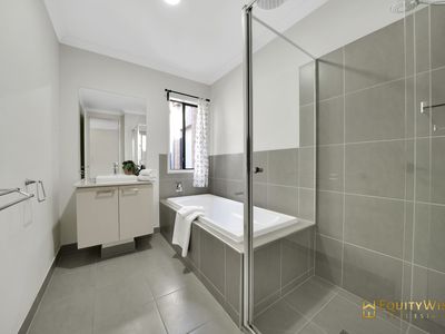 2 Yass Court, Wyndham Vale