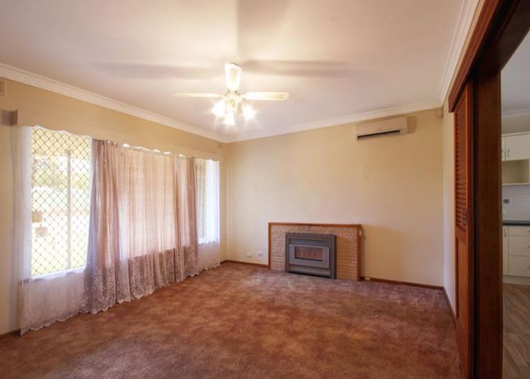 4 Laffers Crescent, Reynella