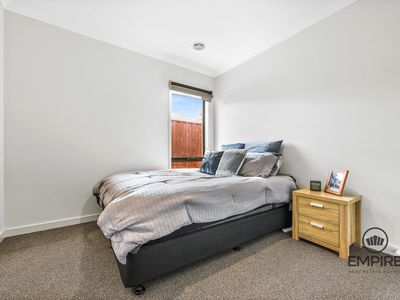 4 Myrtleford Avenue, Clyde