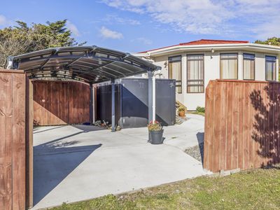 24 Scott Avenue, Otaki Beach