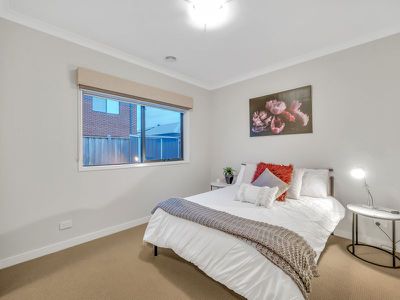 8 Kamala Road, Clyde North
