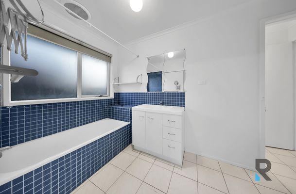 1 / 17 Shandeen Court, Meadow Heights