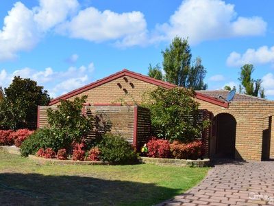 8 Wycombe Rise, Hampton Park