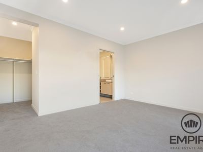 140 Yeungroon Boulevard, Clyde North